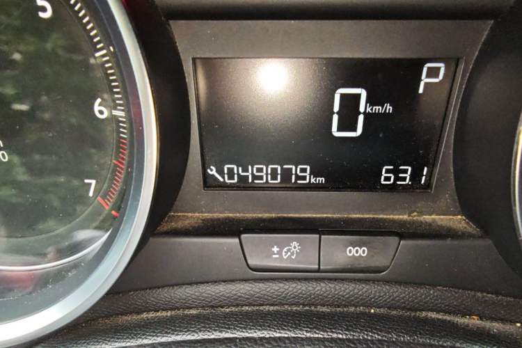 Used Peugeot 408 2016 1.6T Automatic Luxury Edition Odometer Close Up