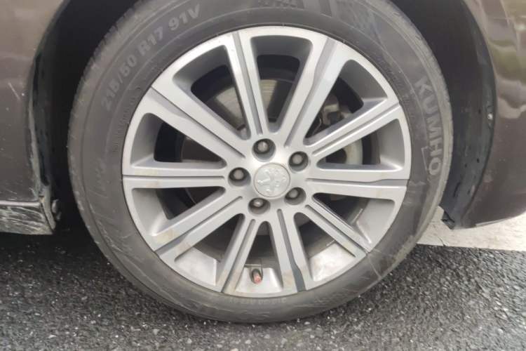 Used Peugeot 408 2016 1.6T Automatic Luxury Edition Right Front Wheel Hub