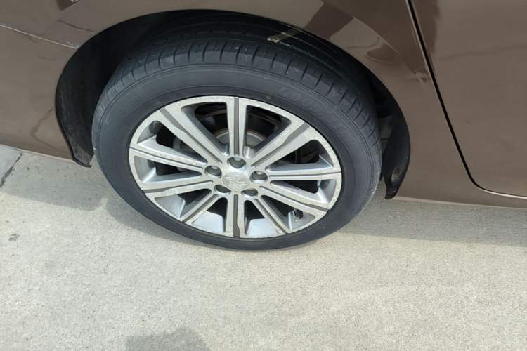 Used Peugeot 408 2016 1.6T Automatic Luxury Edition Right Rear Wheel Hub