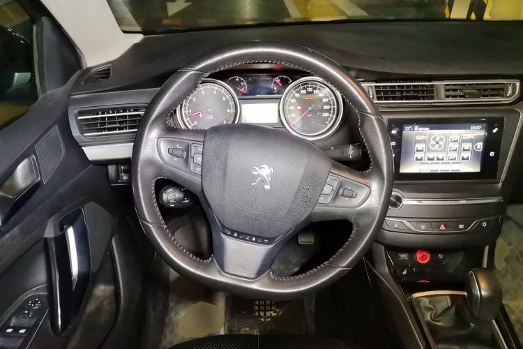 Used Peugeot 408 2016 1.6T Automatic Luxury Edition Steering Wheel