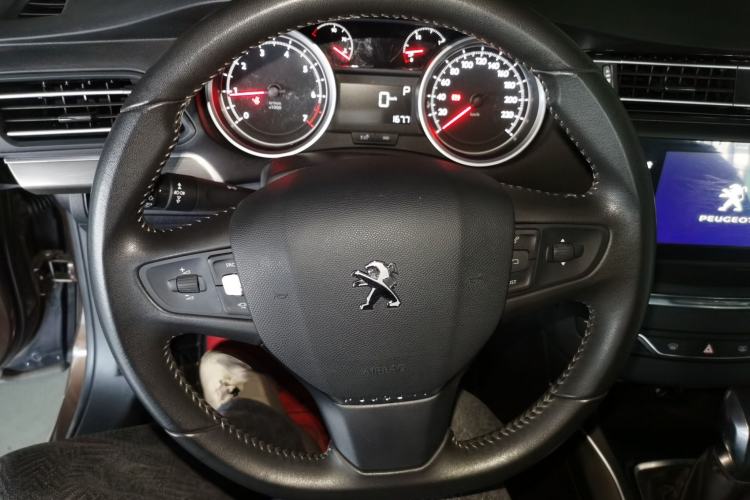 Used Peugeot 408 2016 1.6T Automatic Luxury Edition Steering Wheel