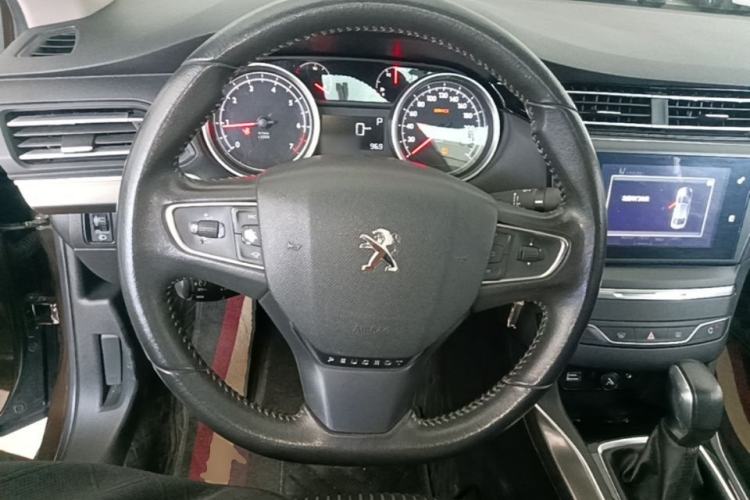 Used Peugeot 408 2016 1.6T Automatic Luxury Edition Steering Wheel