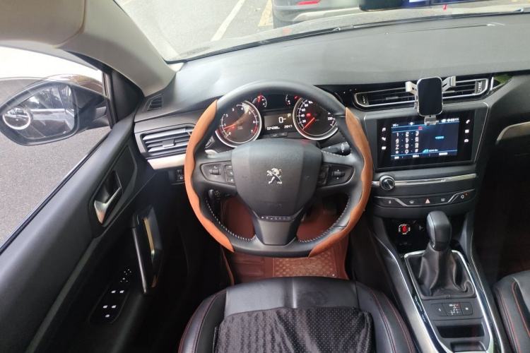 Used Peugeot 408 2016 1.6T Automatic Luxury Edition Steering Wheel