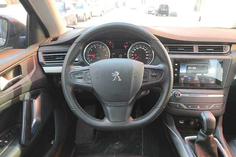 Used Peugeot 408 2016 1.6T Automatic Luxury Edition Steering Wheel