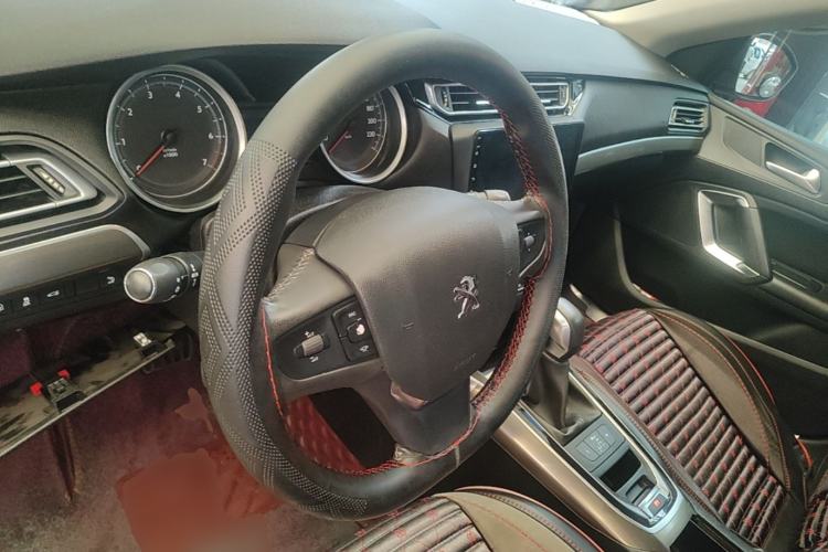 Used Peugeot 408 2016 1.6T Automatic Luxury Edition Steering Wheel