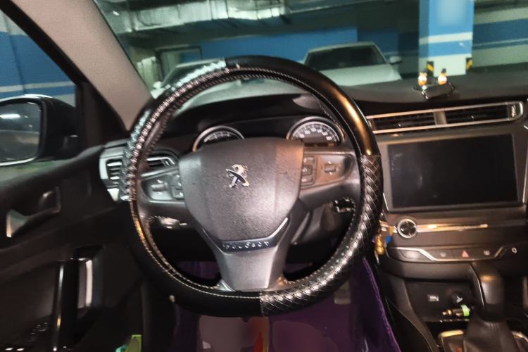 Used Peugeot 408 2016 1.6T Automatic Luxury Edition Steering Wheel