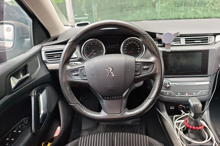 Used Peugeot 408 2016 1.6T Automatic Luxury Edition Steering Wheel
