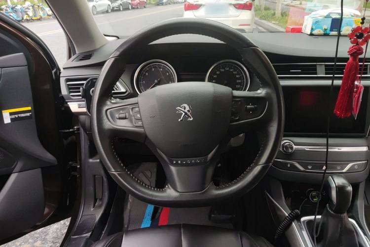 Used Peugeot 408 2016 1.6T Automatic Luxury Edition Steering Wheel