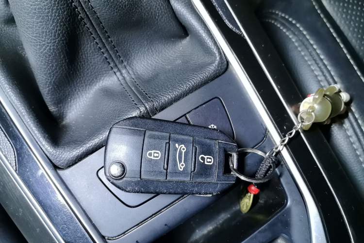 Used Peugeot 408 2016 1.6T Automatic Luxury Edition Vehicle Key
