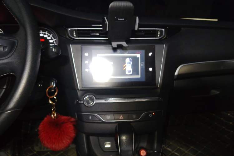 Used Peugeot 408 2016 1.6T Automatic Luxury Edition Audio And AC Panel