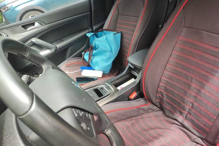 Used Peugeot 408 2016 1.6T Automatic Luxury Edition Left Front Seat