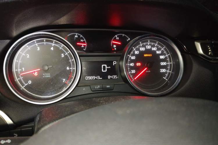 Used Peugeot 408 2016 1.6T Automatic Luxury Edition Odometer Close Up