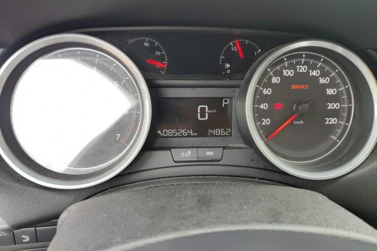 Used Peugeot 408 2016 1.6T Automatic Luxury Edition Odometer Close Up