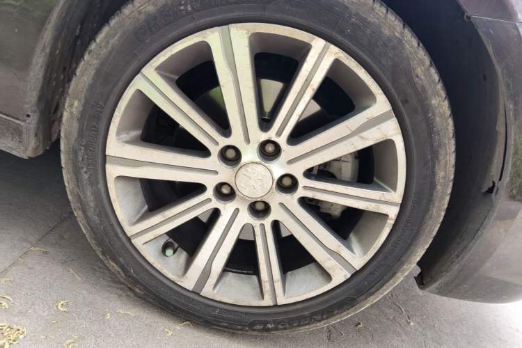 Used Peugeot 408 2016 1.6T Automatic Luxury Edition Right Front Wheel Hub