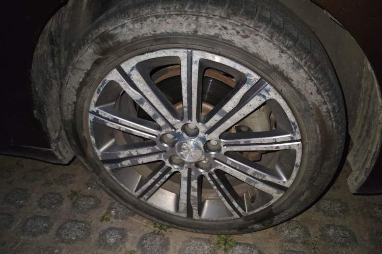 Used Peugeot 408 2016 1.6T Automatic Luxury Edition Right Front Wheel Hub