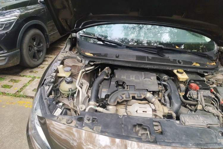 Used Peugeot 408 2016 1.6T Automatic Luxury Edition Engine Bay Right