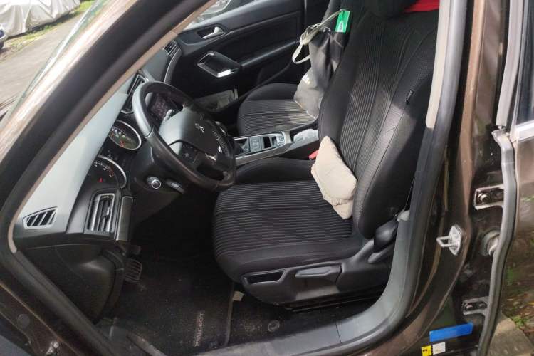 Used Peugeot 408 2016 1.6T Automatic Luxury Edition Left Front Seat