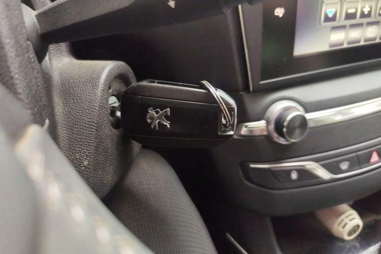 Used Peugeot 408 2016 1.6T Automatic Luxury Edition Vehicle Key