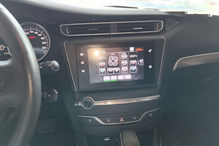 Used Peugeot 408 2016 1.6T Automatic Luxury Edition Audio And AC Panel