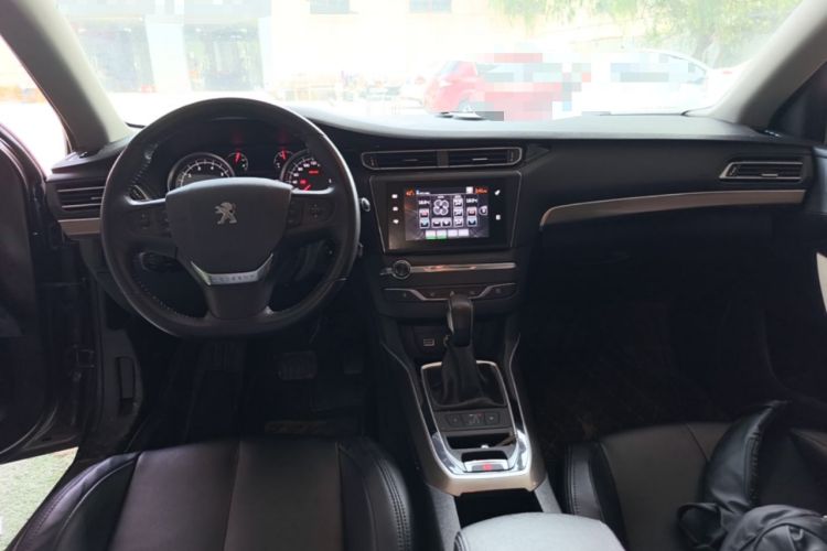 Used Peugeot 408 2016 1.6T Automatic Luxury Edition Center Console