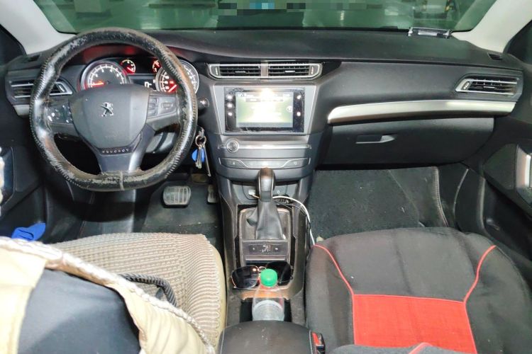 Used Peugeot 408 2016 1.6T Automatic Luxury Edition Center Console