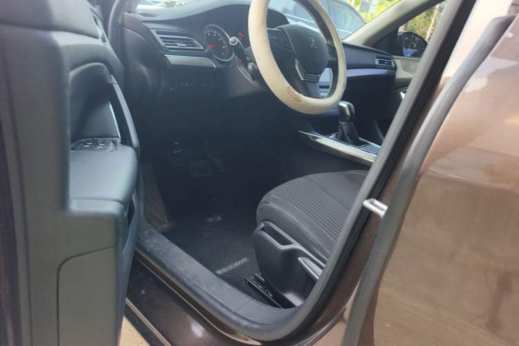 Used Peugeot 408 2016 1.6T Automatic Luxury Edition Driver Seat