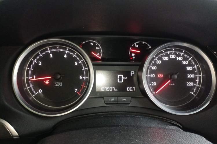 Used Peugeot 408 2016 1.6T Automatic Luxury Edition Instrument Cluster