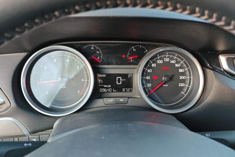 Used Peugeot 408 2016 1.6T Automatic Luxury Edition Instrument Cluster