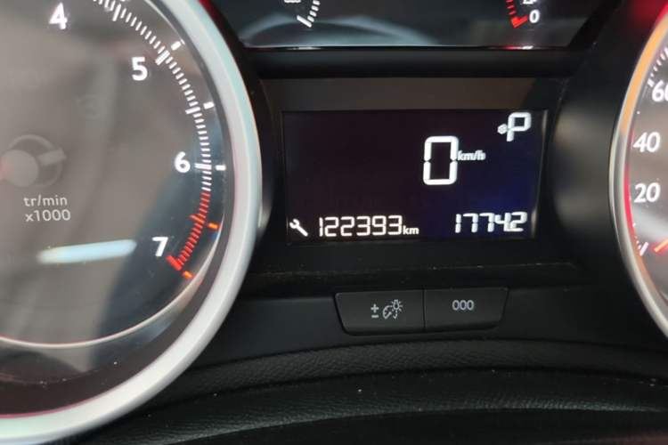 Used Peugeot 408 2016 1.6T Automatic Luxury Edition Odometer Close Up