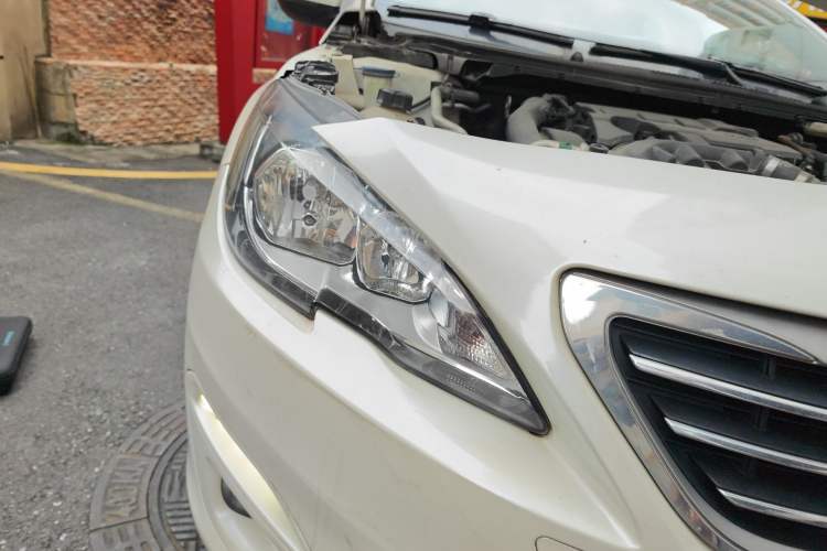 Used Peugeot 408 2016 1.6T Automatic Luxury Edition Right Front Headlight