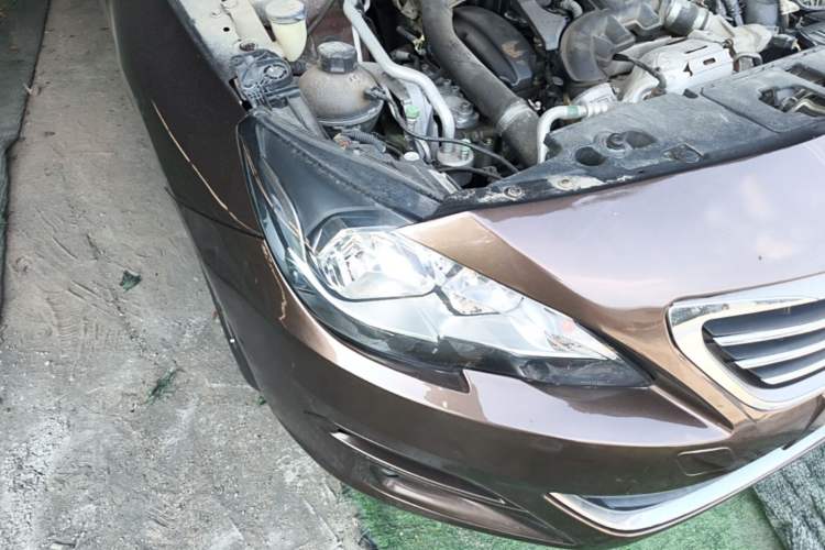 Used Peugeot 408 2016 1.6T Automatic Luxury Edition Right Front Headlight