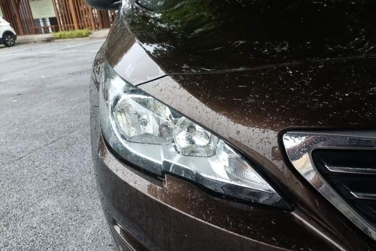 Used Peugeot 408 2016 1.6T Automatic Luxury Edition Right Front Headlight