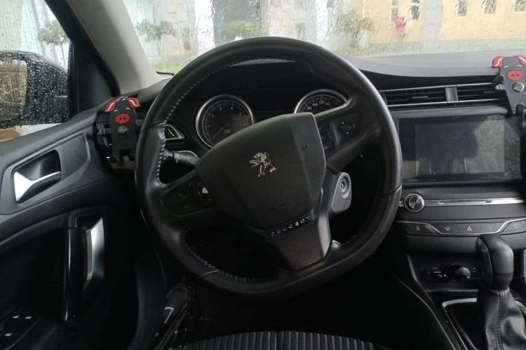 Used Peugeot 408 2016 1.6T Automatic Luxury Edition Steering Wheel