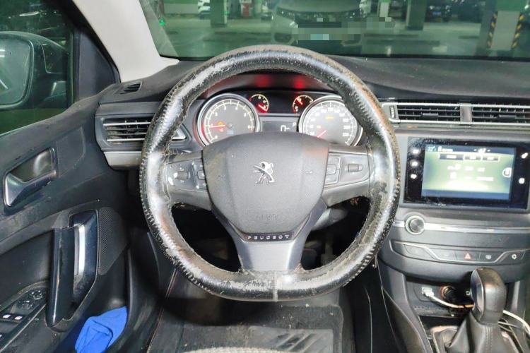 Used Peugeot 408 2016 1.6T Automatic Luxury Edition Steering Wheel