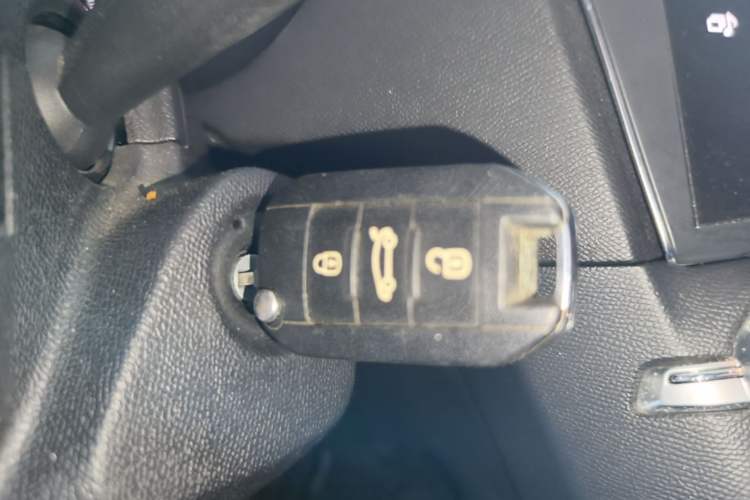 Used Peugeot 408 2016 1.6T Automatic Luxury Edition Vehicle Key