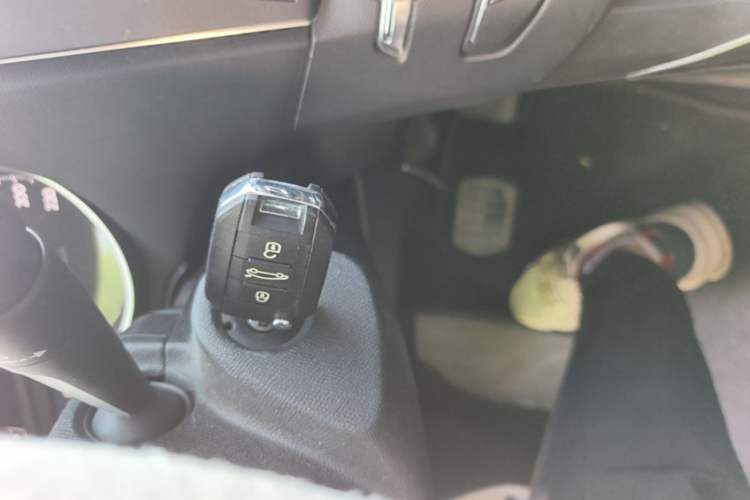Used Peugeot 408 2016 1.6T Automatic Luxury Edition Vehicle Key