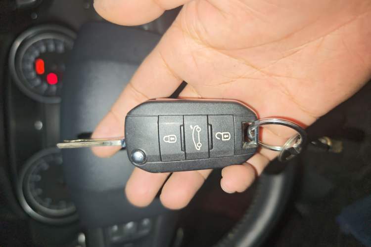 Used Peugeot 408 2016 1.6T Automatic Luxury Edition Vehicle Key