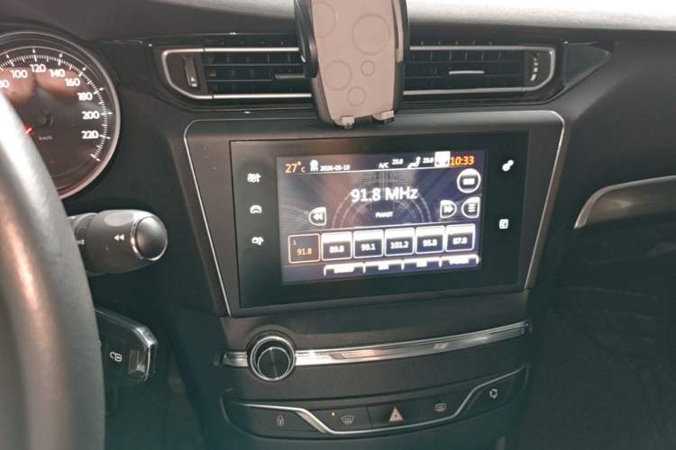 Used Peugeot 408 2016 1.6T Automatic Luxury Edition Audio And AC Panel