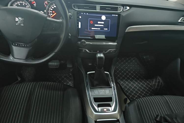 Used Peugeot 408 2016 1.6T Automatic Luxury Edition Audio And AC Panel