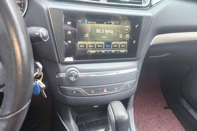 Used Peugeot 408 2016 1.6T Automatic Luxury Edition Audio And AC Panel