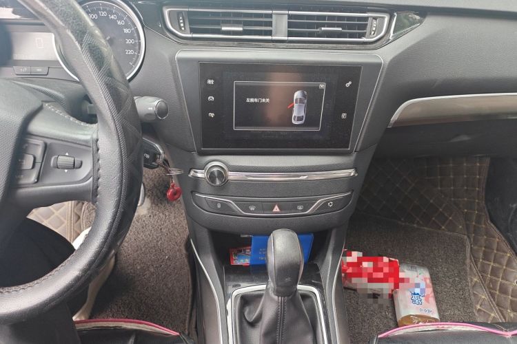 Used Peugeot 408 2016 1.6T Automatic Luxury Edition Audio And AC Panel