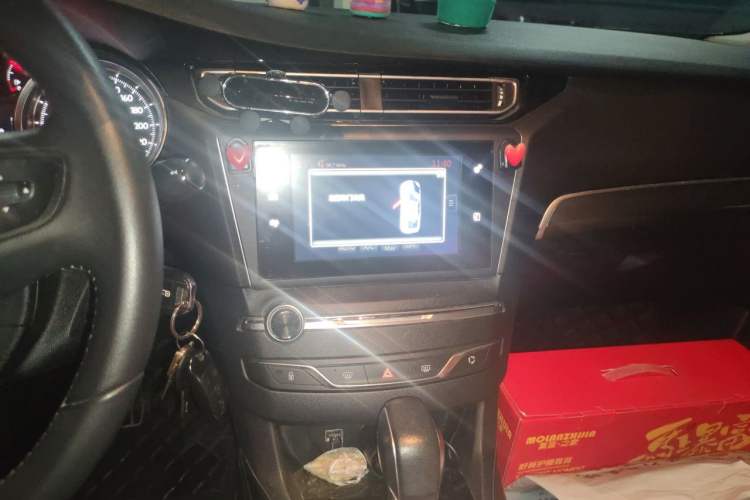 Used Peugeot 408 2016 1.6T Automatic Luxury Edition Audio And AC Panel