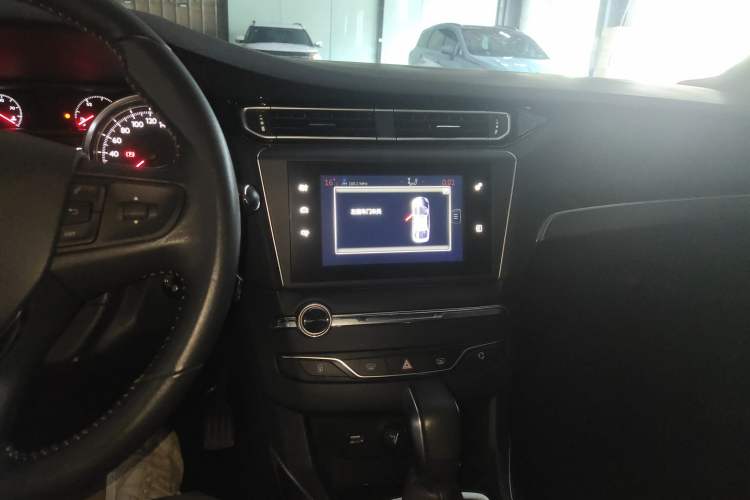 Used Peugeot 408 2016 1.6T Automatic Luxury Edition Audio And AC Panel