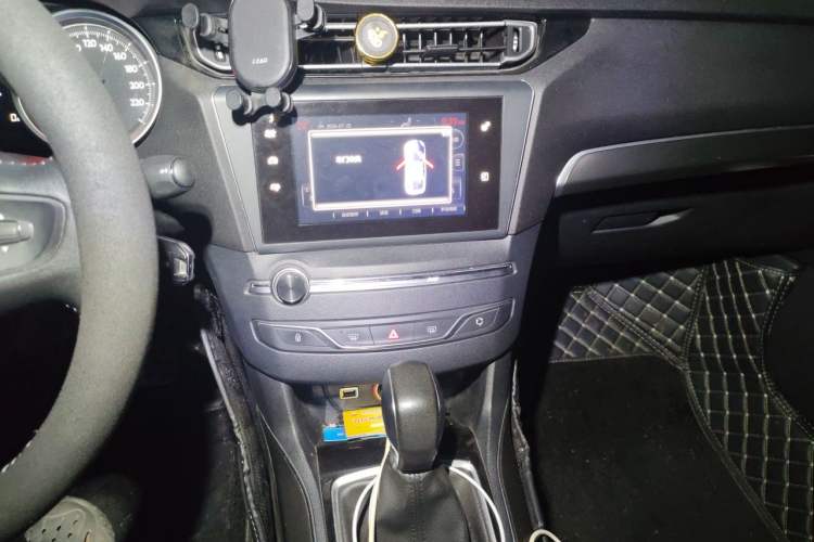 Used Peugeot 408 2016 1.6T Automatic Luxury Edition Audio And AC Panel