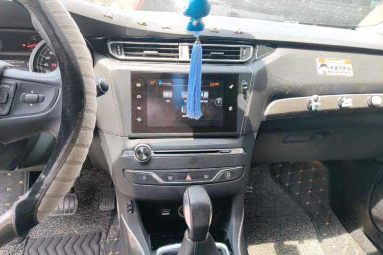 Used Peugeot 408 2016 1.6T Automatic Luxury Edition Audio And AC Panel