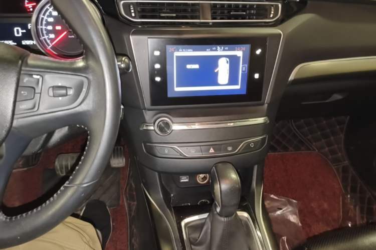 Used Peugeot 408 2016 1.6T Automatic Luxury Edition Audio And AC Panel