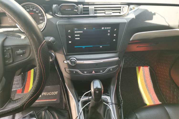 Used Peugeot 408 2016 1.6T Automatic Luxury Edition Audio And AC Panel