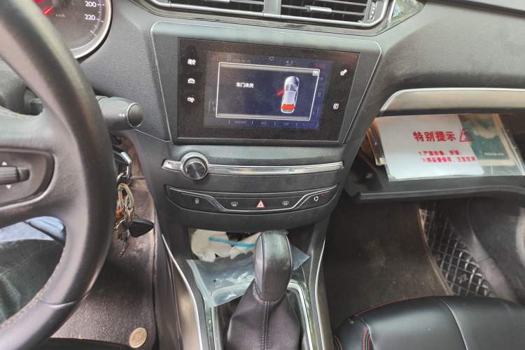 Used Peugeot 408 2016 1.6T Automatic Luxury Edition Audio And AC Panel
