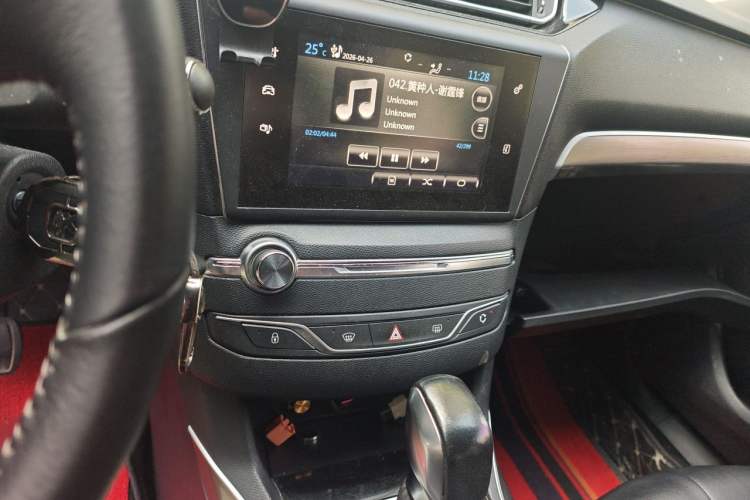 Used Peugeot 408 2016 1.6T Automatic Luxury Edition Audio And AC Panel