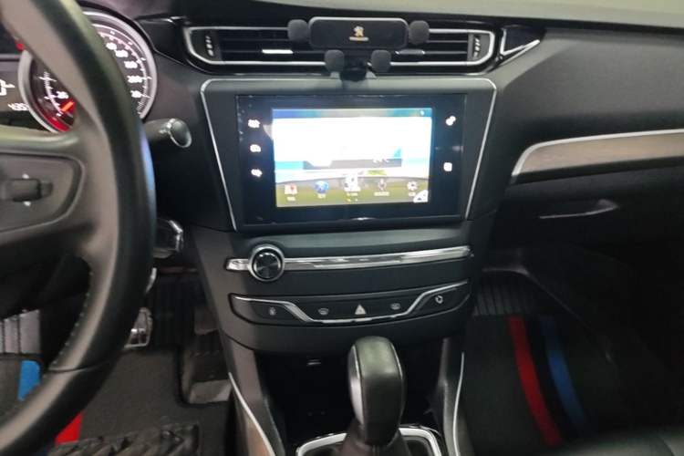 Used Peugeot 408 2016 1.6T Automatic Luxury Edition Audio And AC Panel